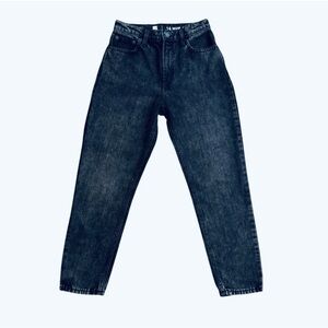 Movie and TV Clothes W26 SCREEN-USED $50 RETAIL gap WITH COSTUMES DEPARTMENT TAG